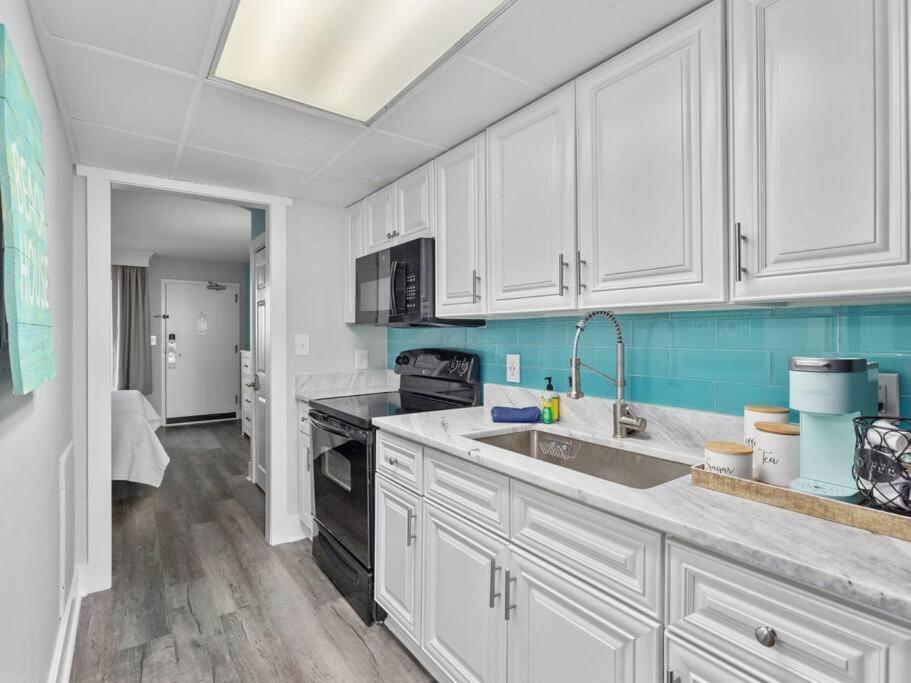 Luxurious Fully Renovated 12th Story Ocean Front