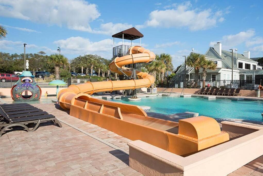 Holiday home Luxurious Fully Renovated 12th Story Ocean Front