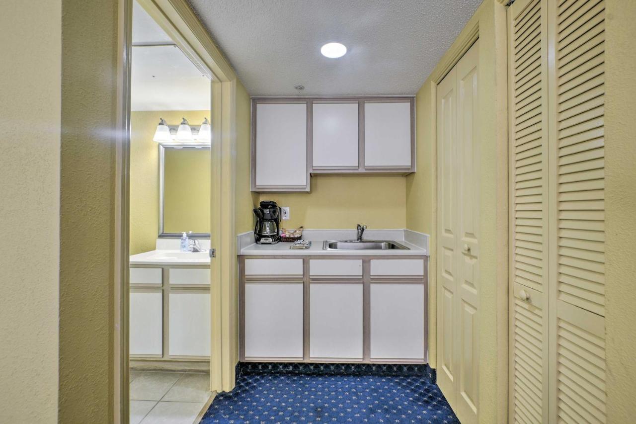 Bay Watch With Amenities! *