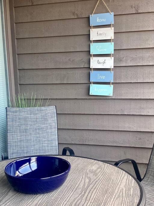 Beautiful 3 Bdrm Steps From & Main St * Myrtle Beach
