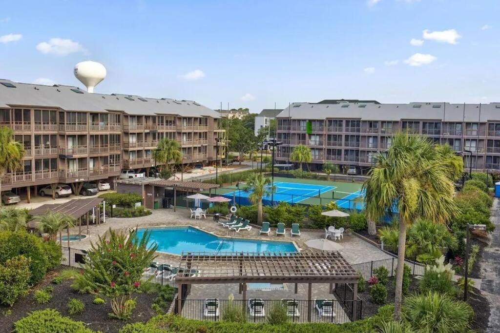 Apartment Beautiful 3 Bdrm Steps From & Main St *