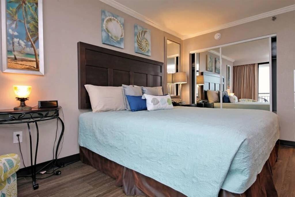 *oceanfront Beauty!* King, Pools, Lazy River, Hot Tubs*m61 Apartment Myrtle Beach