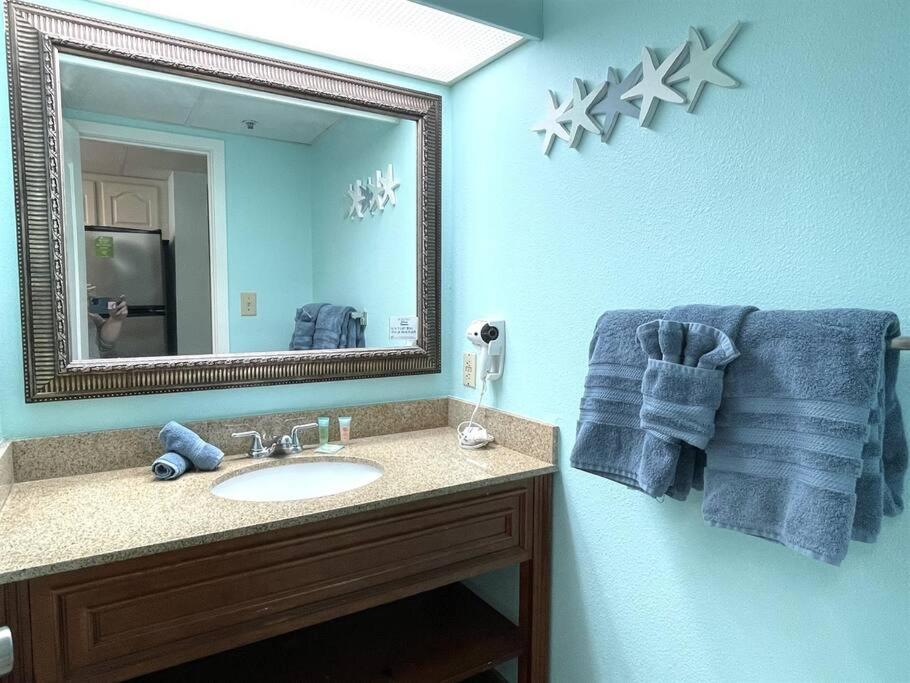 *oceanfront Escape*queen Beds*pools*beach*hot Tubs*j71 * Myrtle Beach