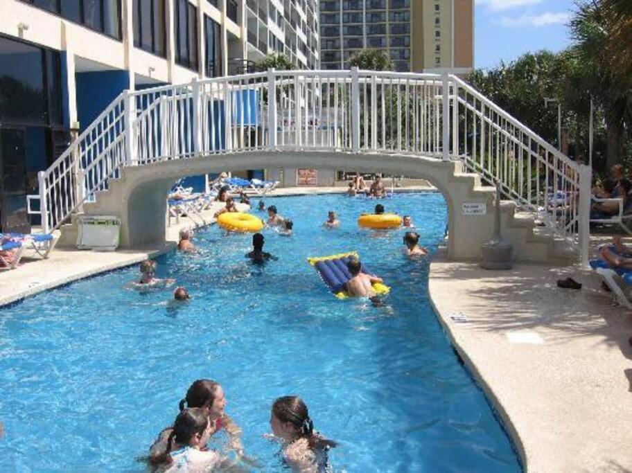 *oceanfront Escape*queen Beds*pools*beach*hot Tubs*j71 Myrtle Beach