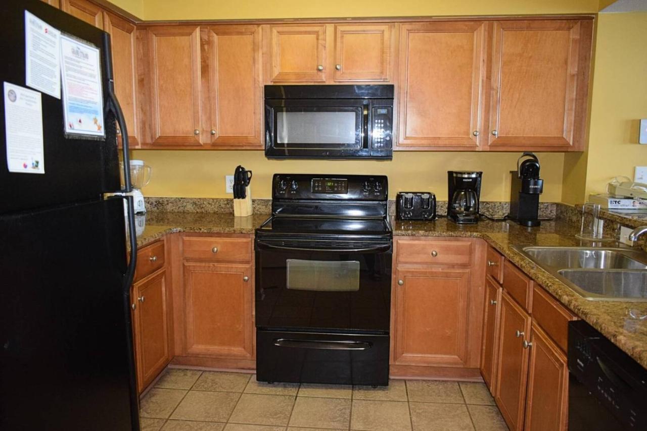 Crescent Shores S 1811