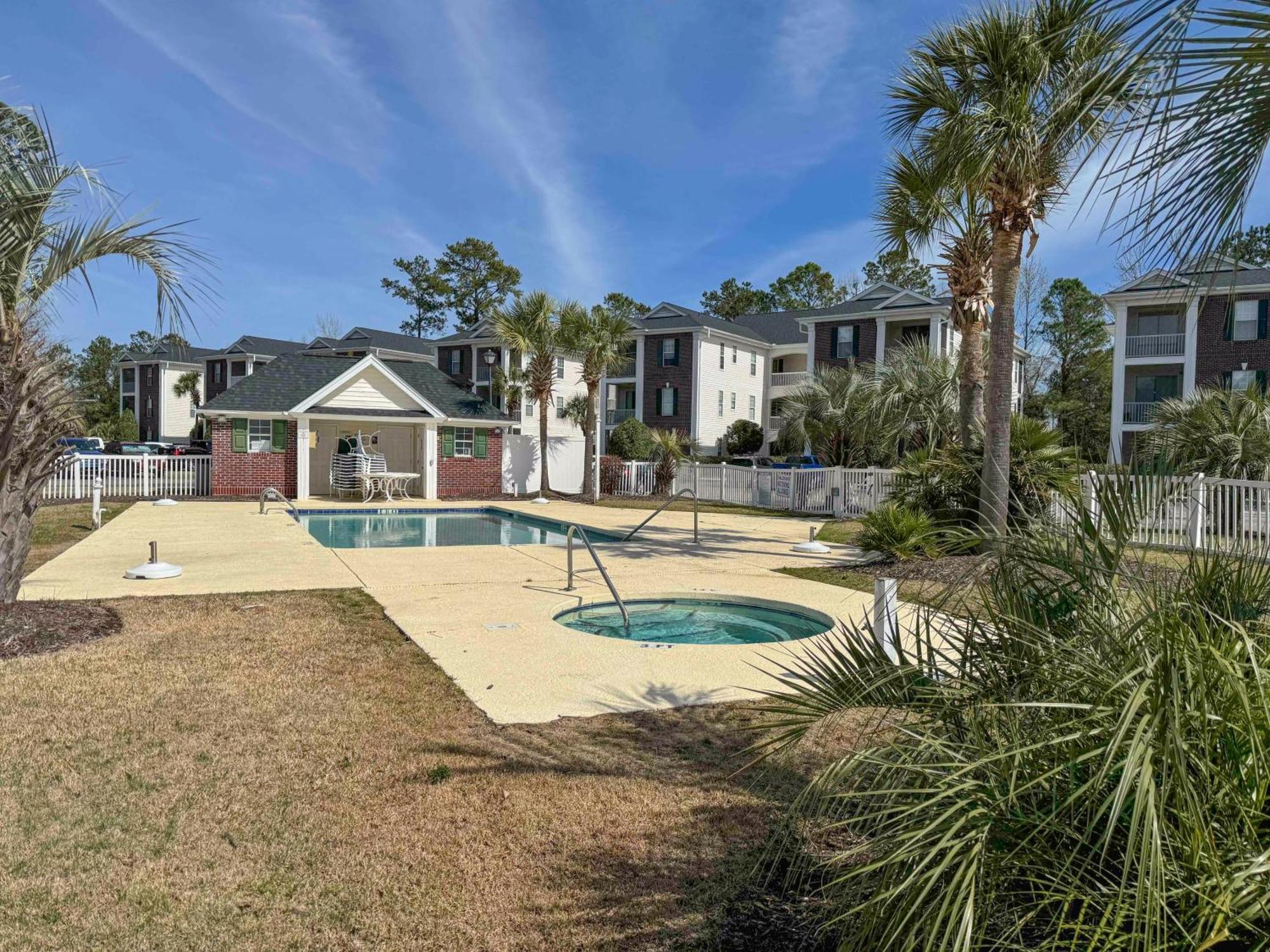 Apartment Breezy Golf With Pool Access, 4 Mi To *