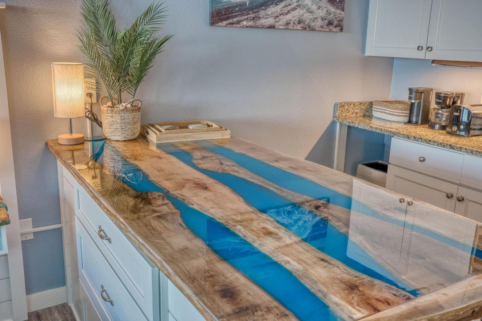 Absolutely Stunning! Newly Renovated King With Led Fireplace - Landmark 1030 * Myrtle Beach