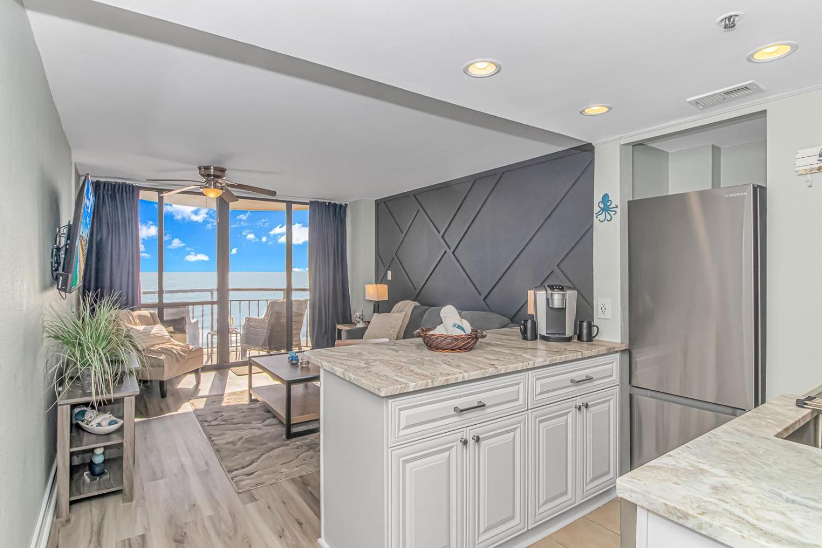 Breathtaking Oceanfront Double Queen Suite! Meridian Plaza 701 - Perfect For 4 Guests! Holiday home *