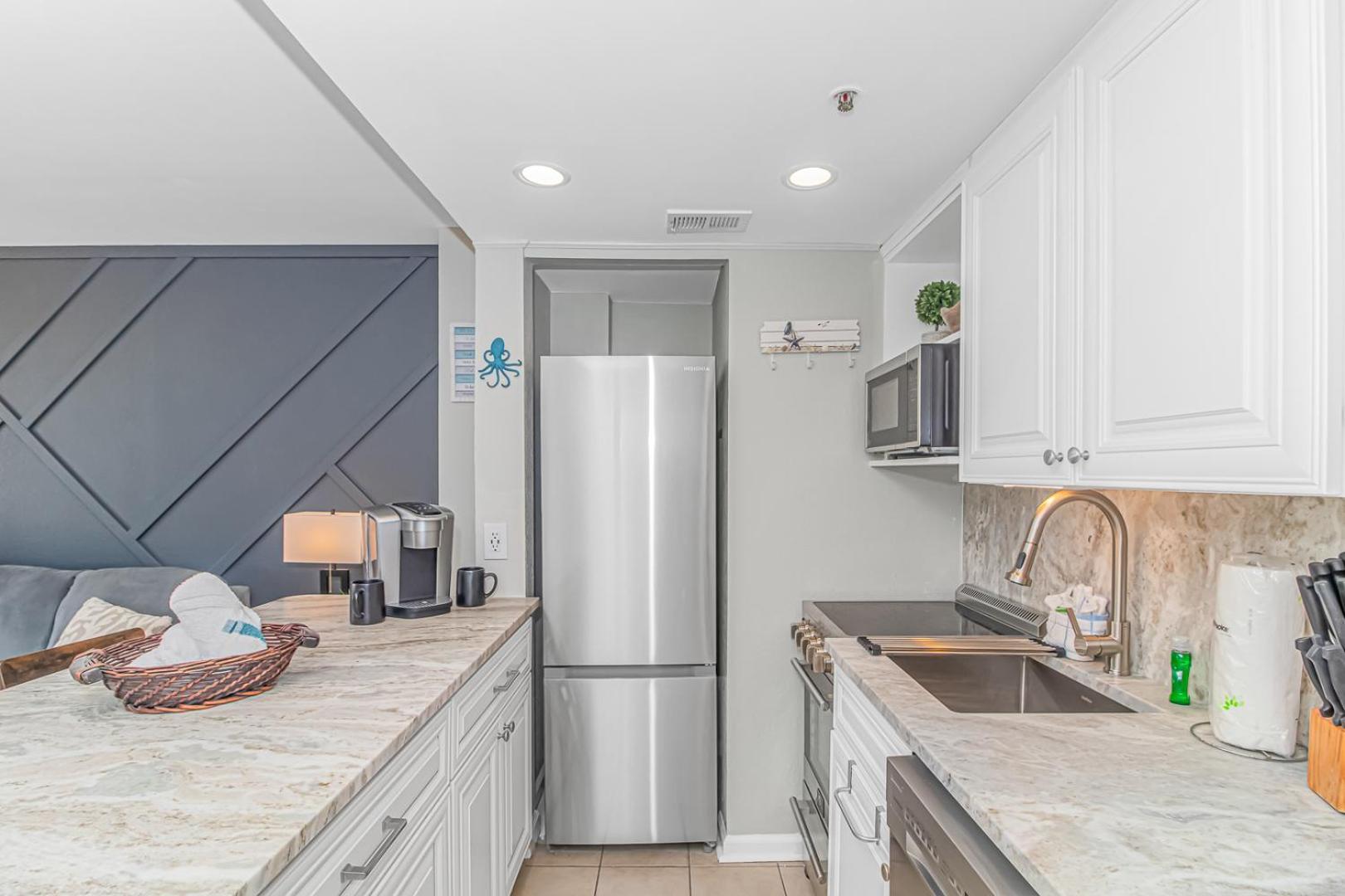Breathtaking Oceanfront Double Queen Suite! Meridian Plaza 701 - Perfect For 4 Guests!