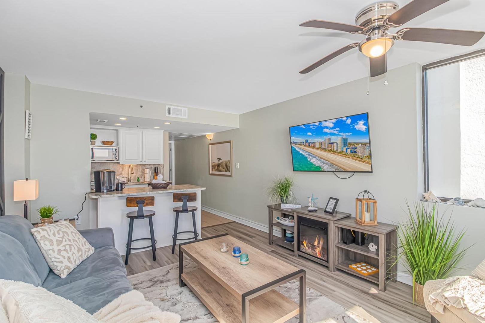 Breathtaking Oceanfront Double Queen Suite! Meridian Plaza 701 - Perfect For 4 Guests!