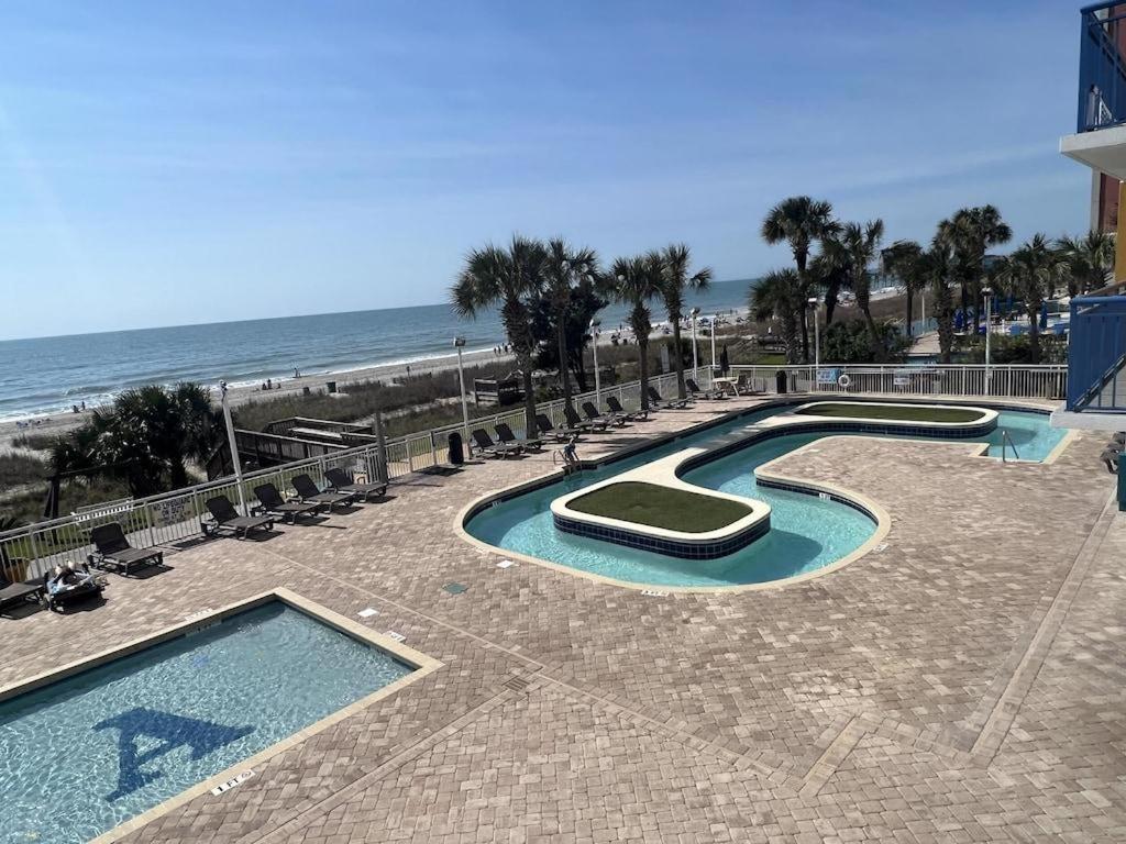 1700 N Ocean Blvd, 0152 - Ocean Front Sleeps 6 Holiday home