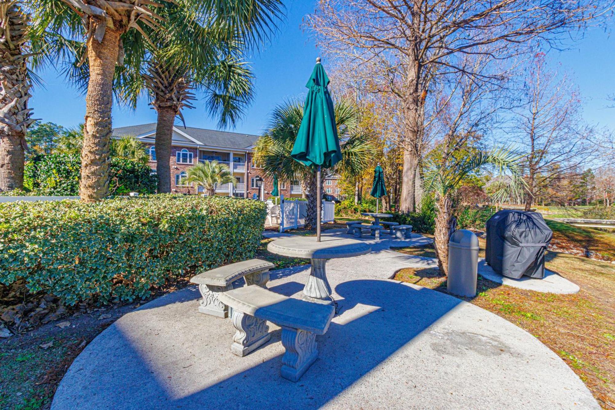 Beautifully Updated Floor 1 Bedroom - Riverwalk At Arrowhead Country Club - Unit 302 *