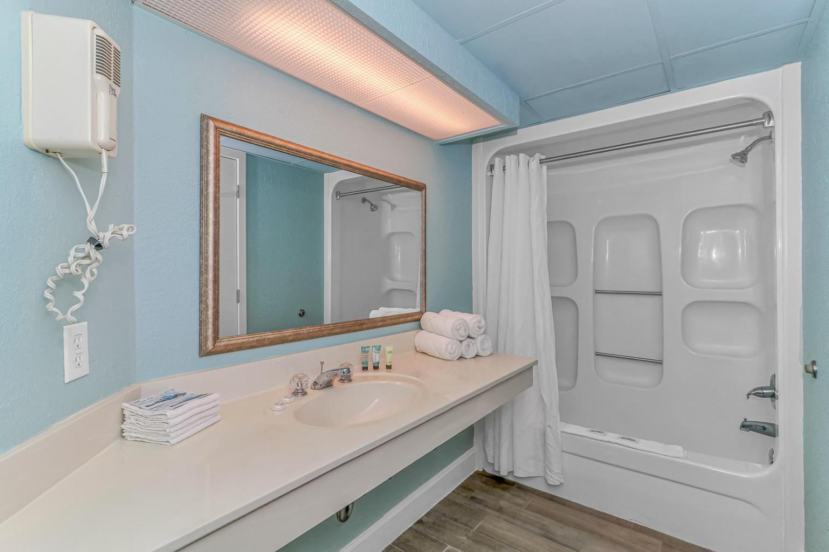 Newly Renovated 1 Bedroom Condo- Oceanfront Views! Boardwalk 1139 Holiday home Myrtle Beach