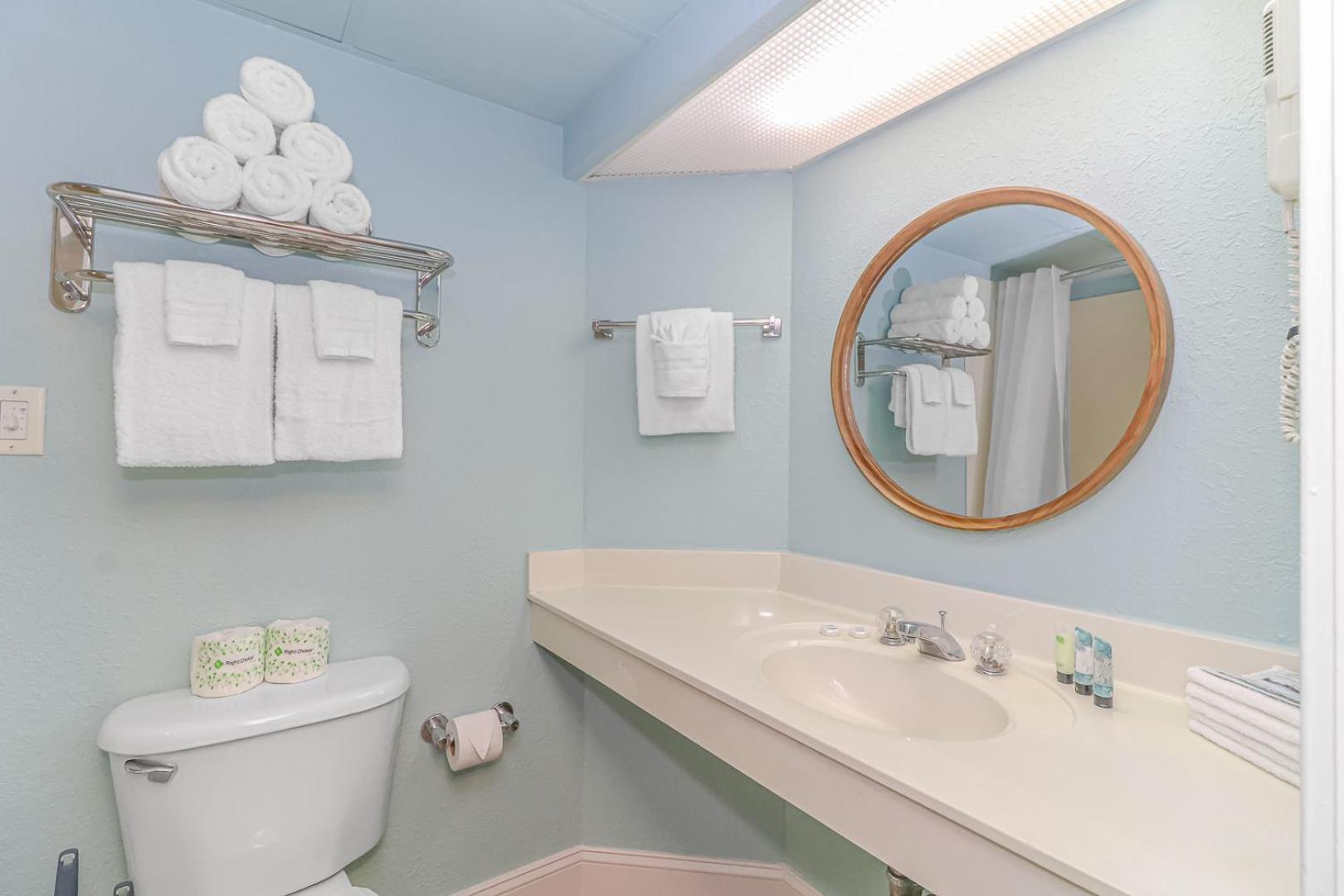 Holiday home Newly Renovated 1 Bedroom Condo- Oceanfront Views! Boardwalk 1139