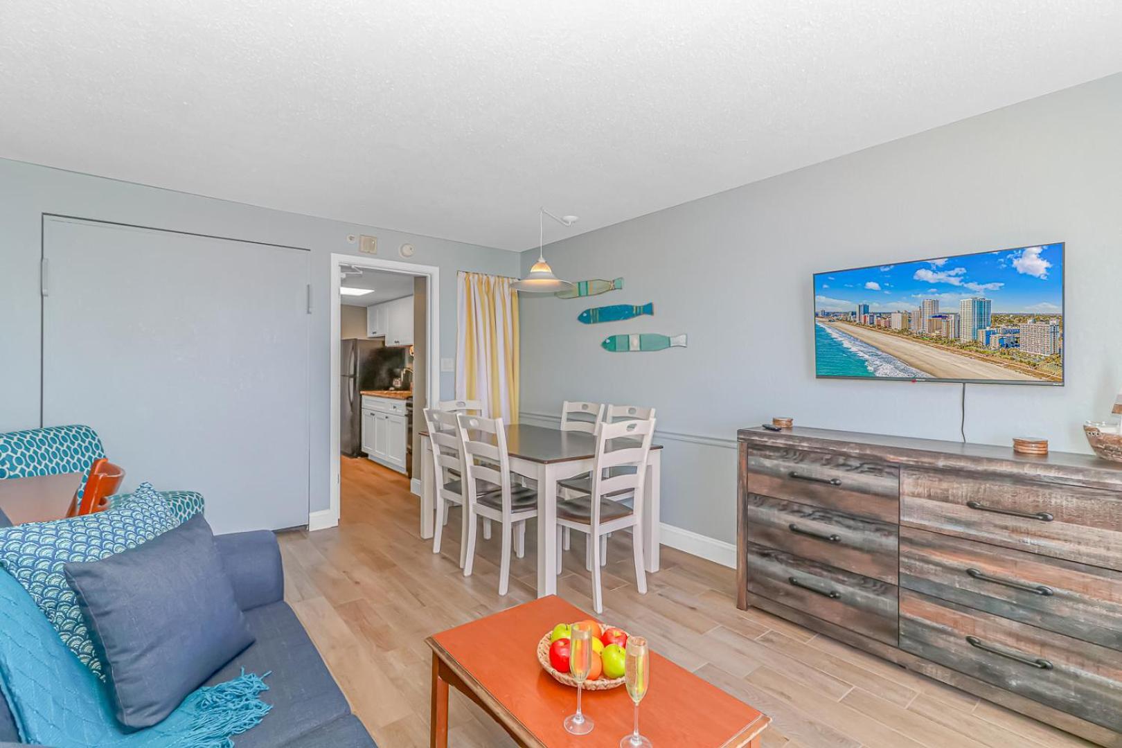 Holiday home Newly Renovated 1 Bedroom Condo- Oceanfront Views! Boardwalk 1139