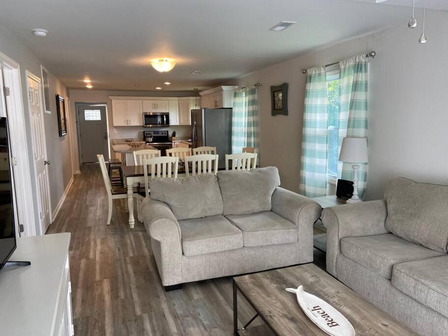 Holiday home Surfside Beach/ Capt. Jacks ~50 Ft From 3br/3ba