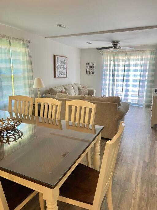 Surfside Beach/ Capt. Jacks ~50 Ft From 3br/3ba Holiday home *