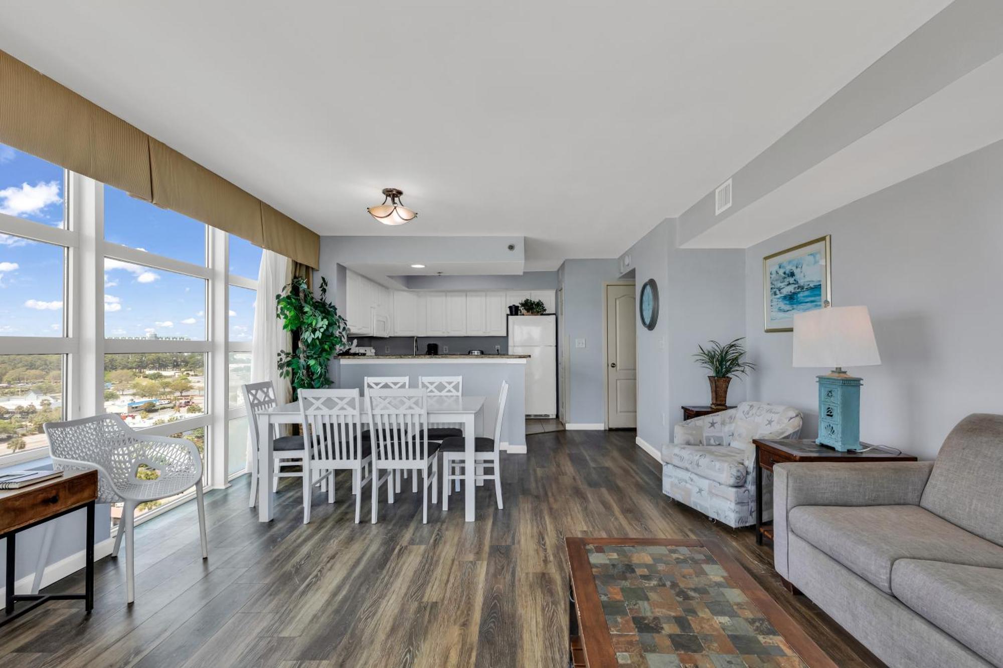 Stunning With Wall-to-wall Windows Overlooking Ocean