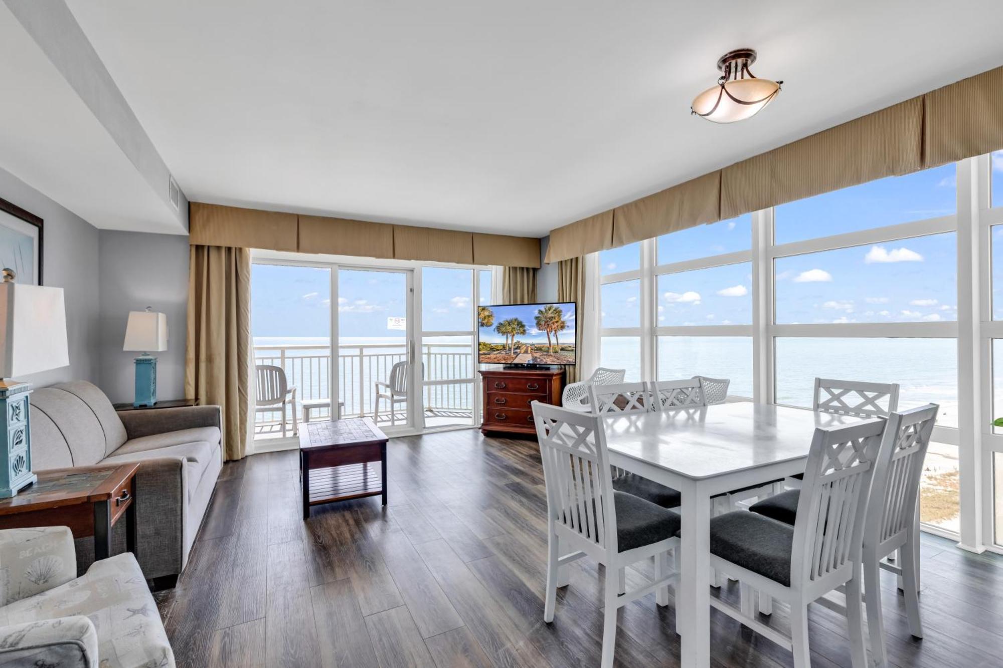 Stunning With Wall-to-wall Windows Overlooking Ocean * Myrtle Beach