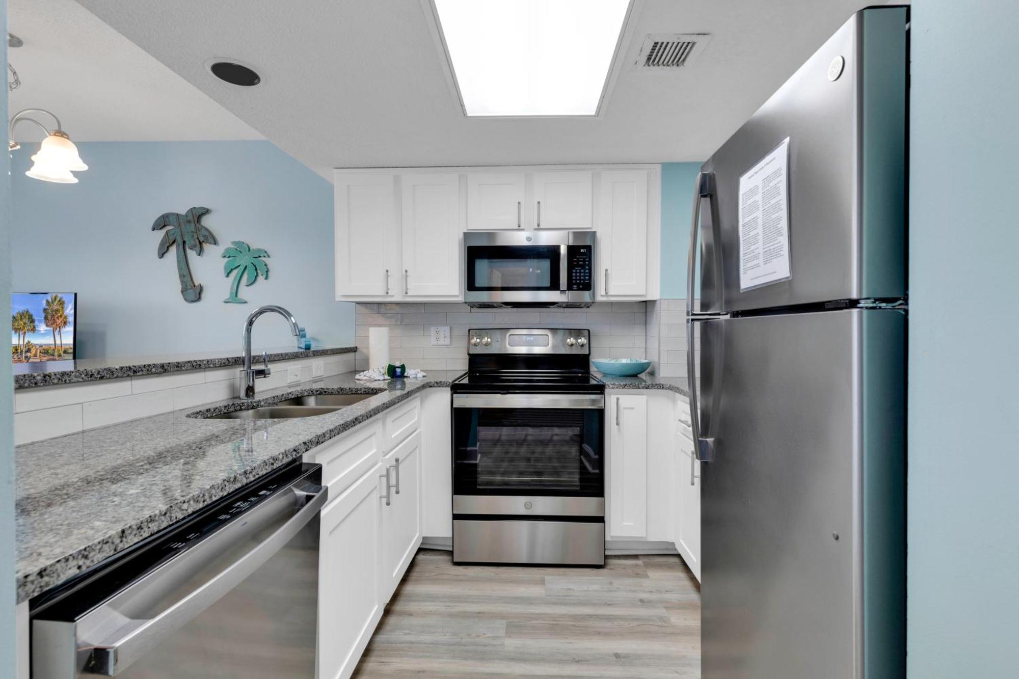 Apartment Ocean Front 2br Elegant In Atlantica