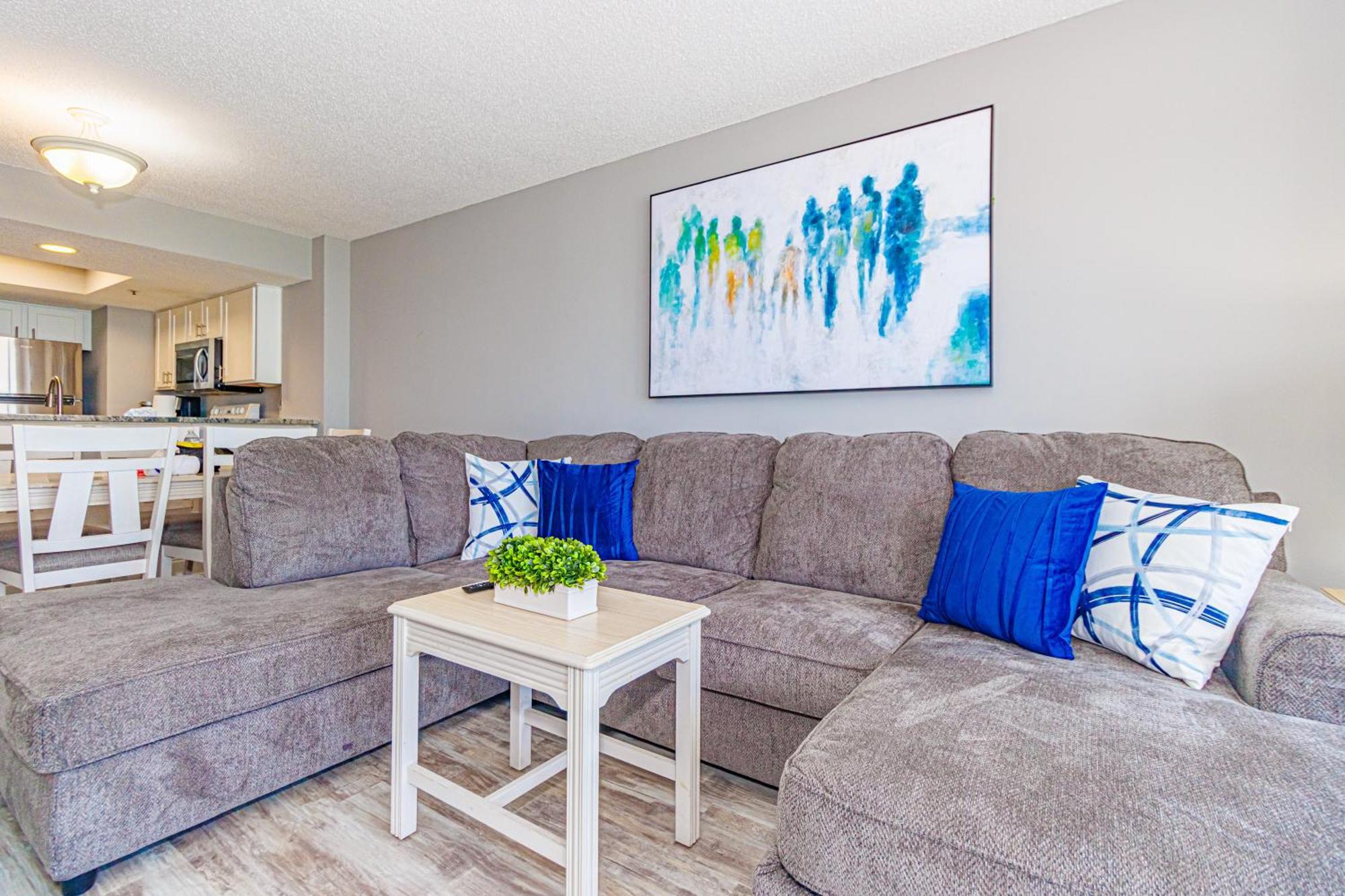 Direct Oceanfront 3 Bedroom - Compass Cove North Tower 1020 *