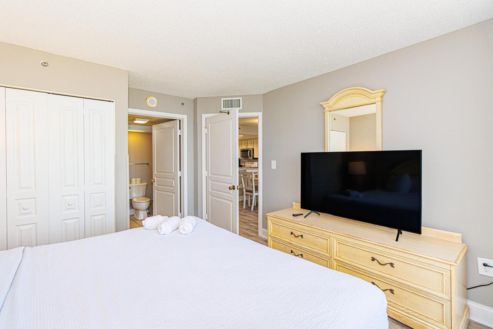 Holiday home Direct Oceanfront 3 Bedroom - Compass Cove North Tower 1020 *