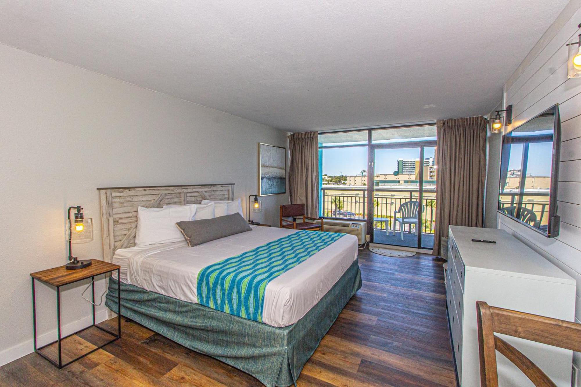 Landmark King Unit 607 - Beautifully Updated - Perfect For 2 Guests! Holiday home Myrtle Beach