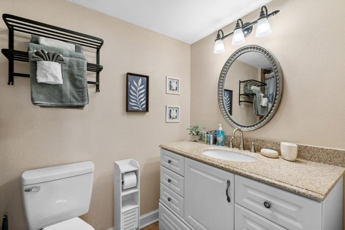 Bluewater Oceanfront Unit 203 Holiday home *