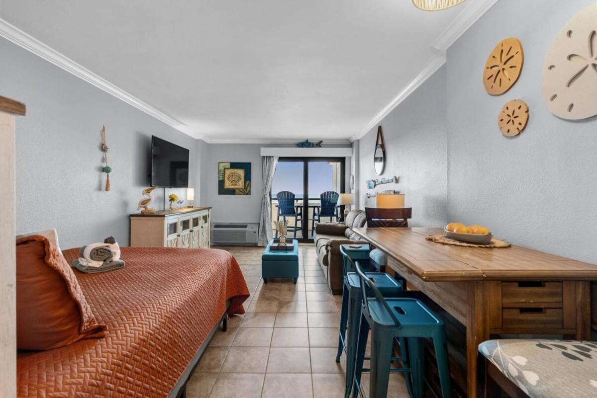 Bluewater Oceanfront Unit 203 Holiday home *
