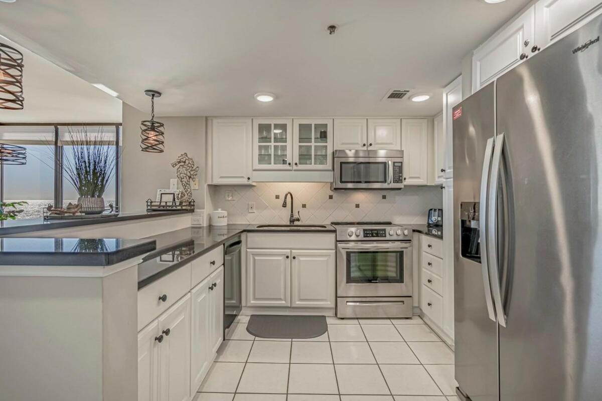 Sea Pointe Oceanfront Unit 808 Holiday home