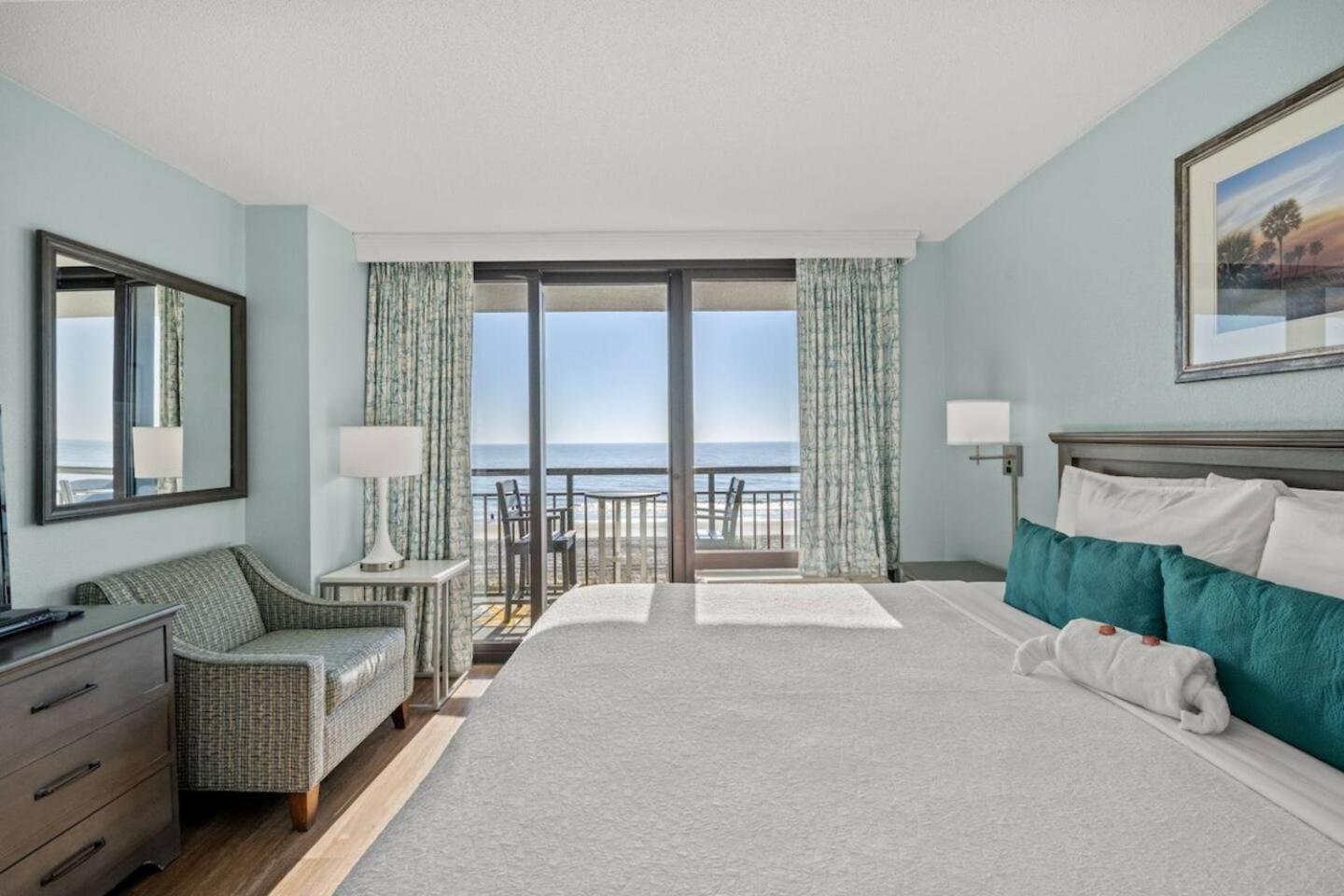 Wow-1br With Rare Private Oceanfront Balcony. Spec *