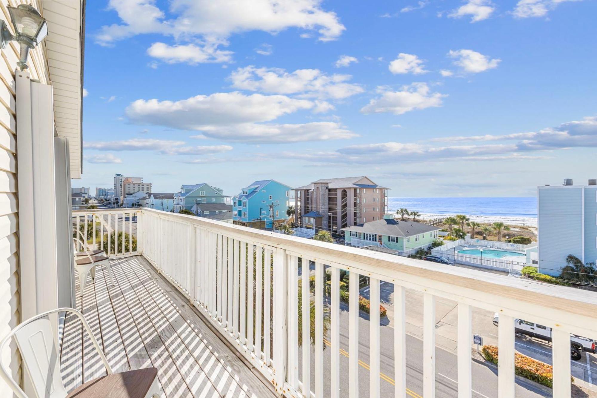 Holiday home Updated Oceanview Getaway- Game Pool Decks Myrtle Beach