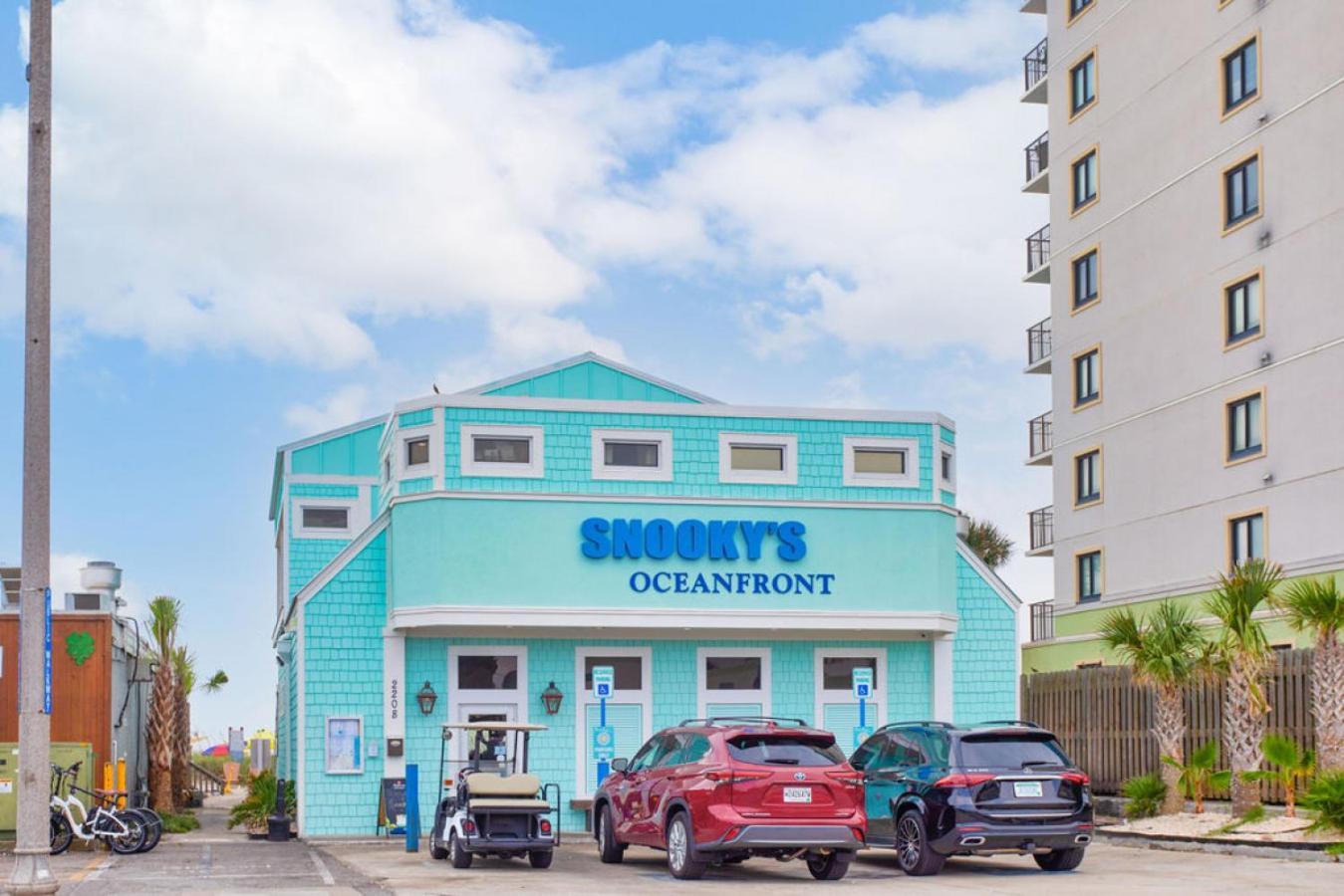 Updated Oceanview Getaway- Game Pool Decks Holiday home
