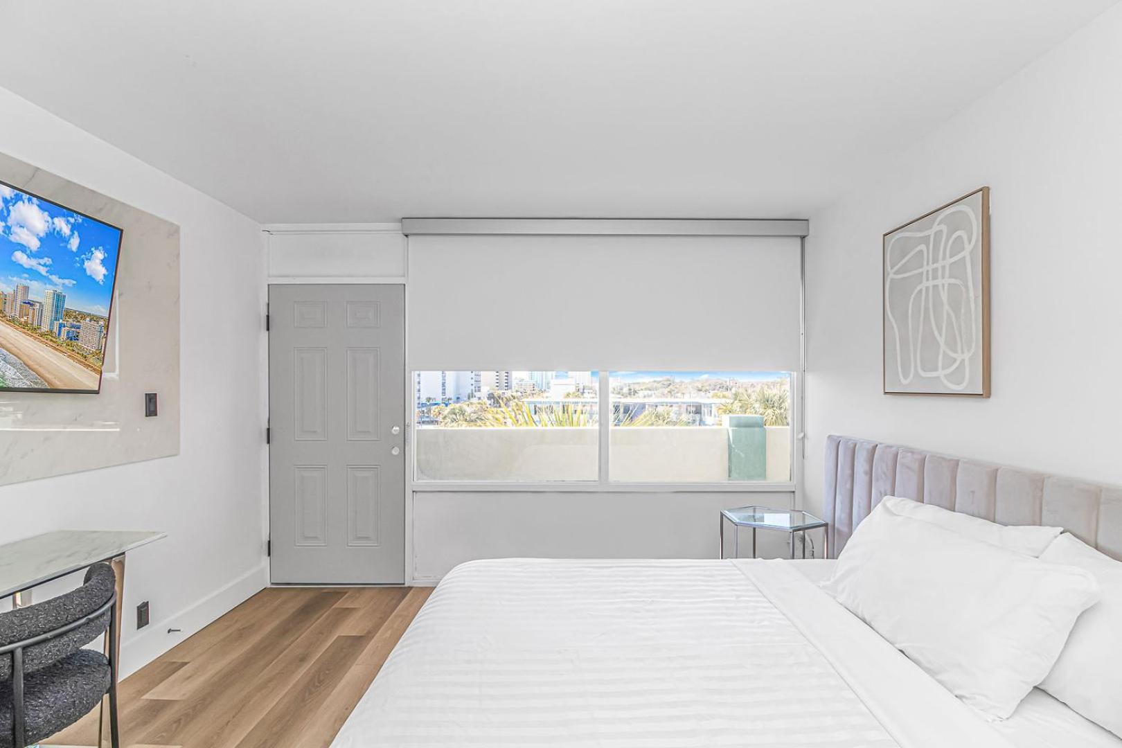 Fifth And Ocean Hotel