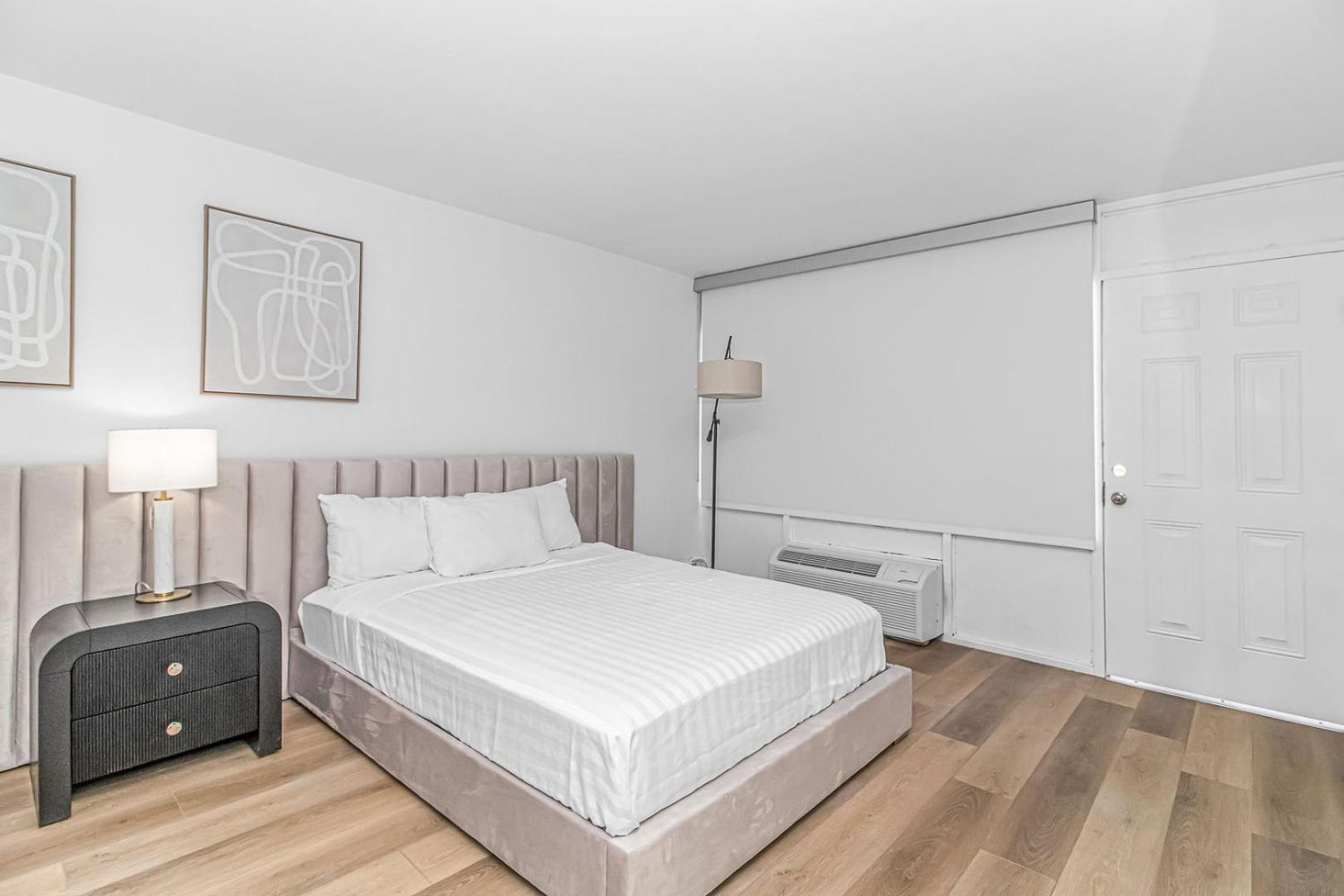 Hotel Fifth And Ocean 4*