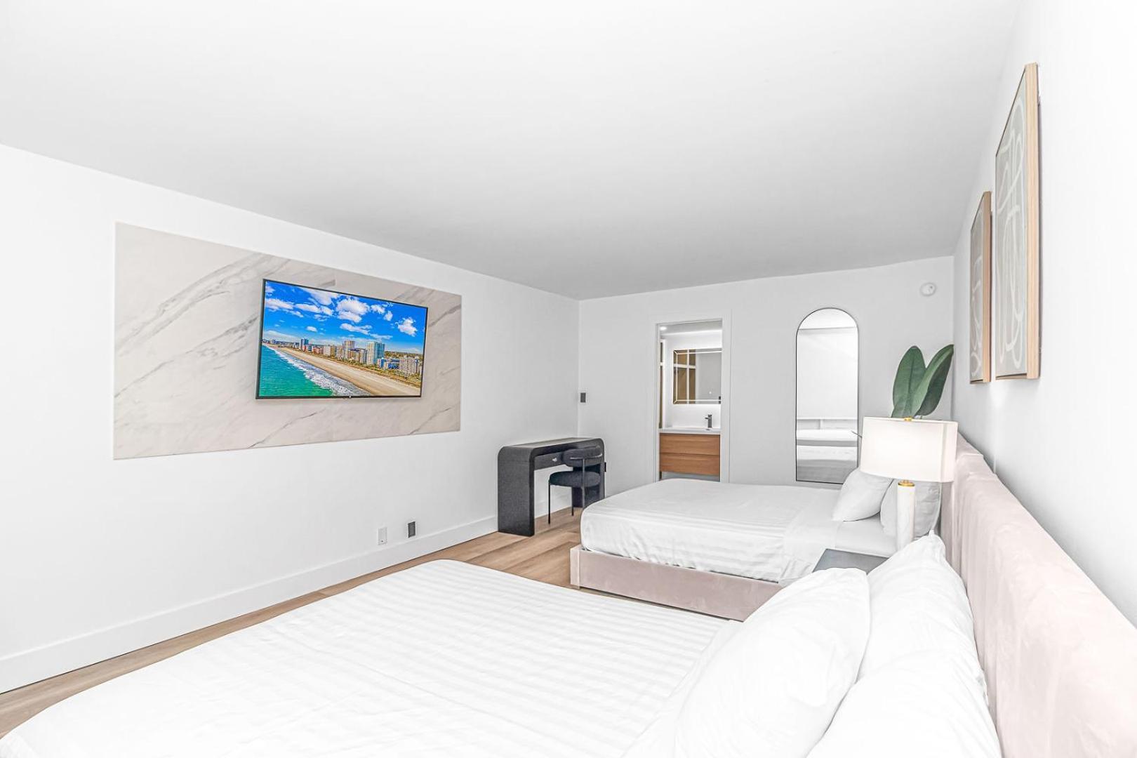 Hotel Fifth And Ocean 4*