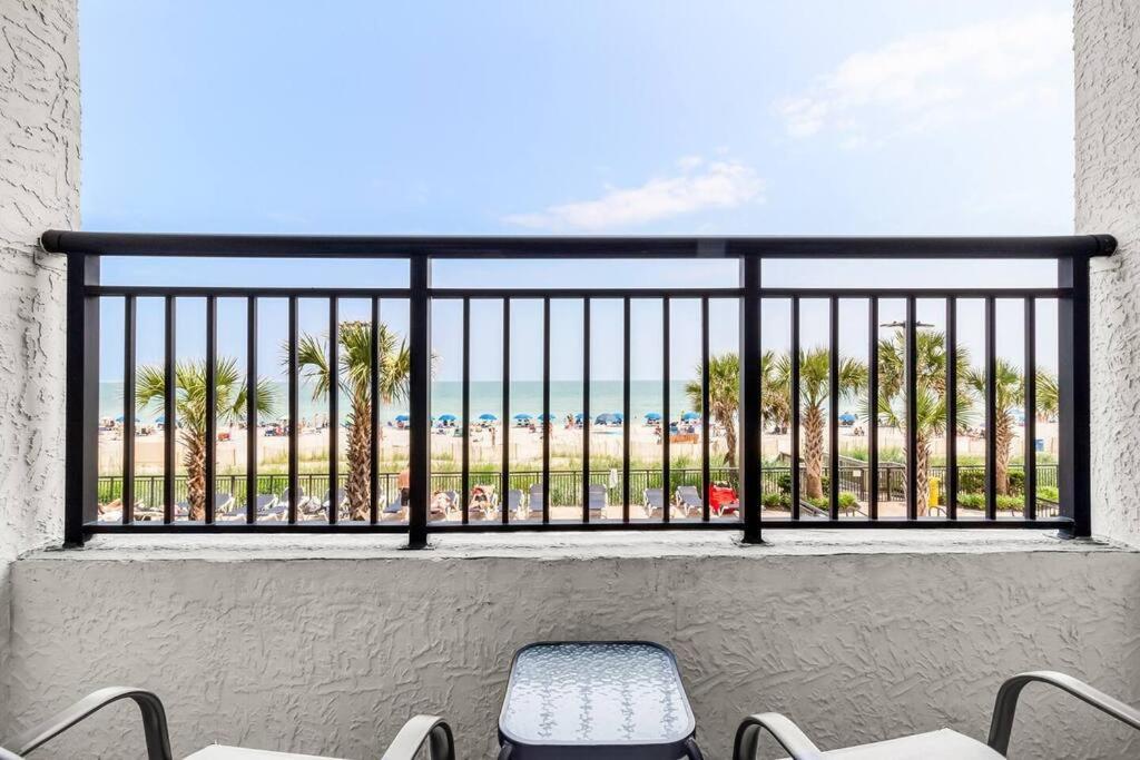 Apartment Oceanfront Dream For Our Lovers! L 240 *