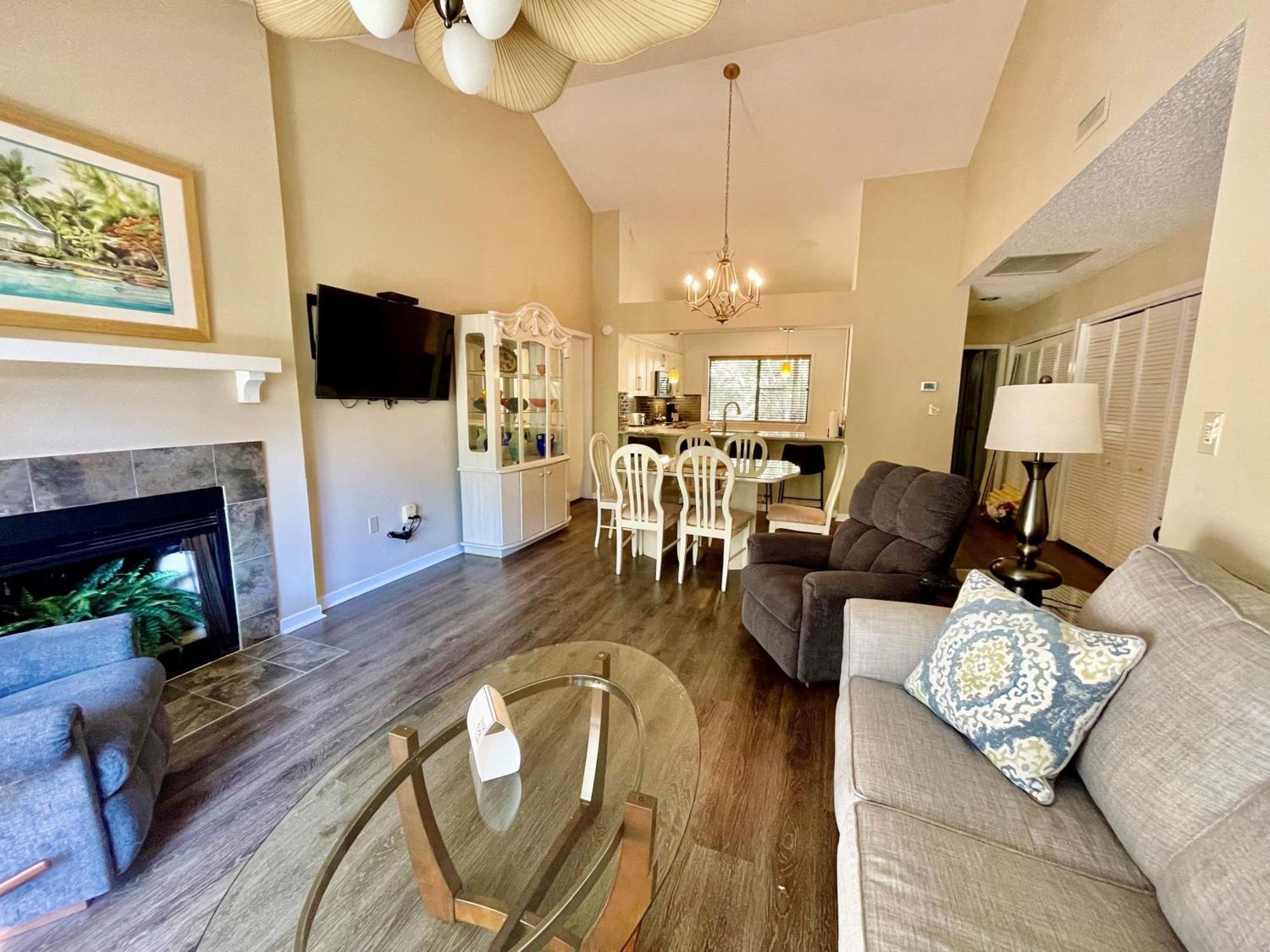 Villa Exquisite 3 Bedroom, 3 Bath - 19e West Hyde Park - Kingston Plantation *