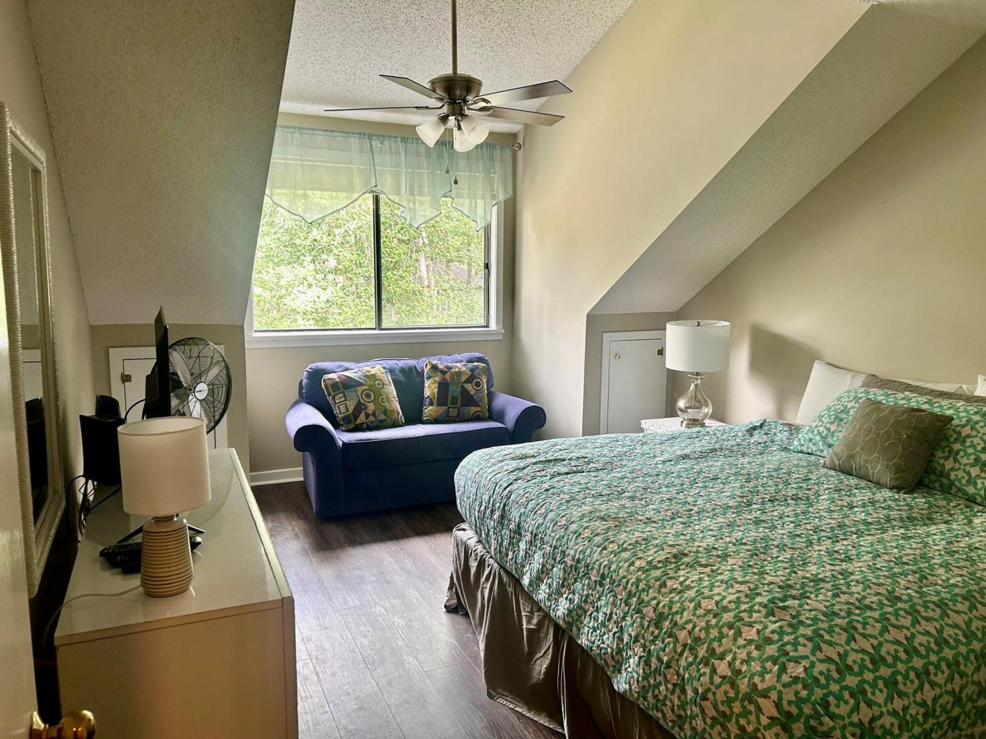 Exquisite 3 Bedroom, 3 Bath - 19e West Hyde Park - Kingston Plantation Myrtle Beach