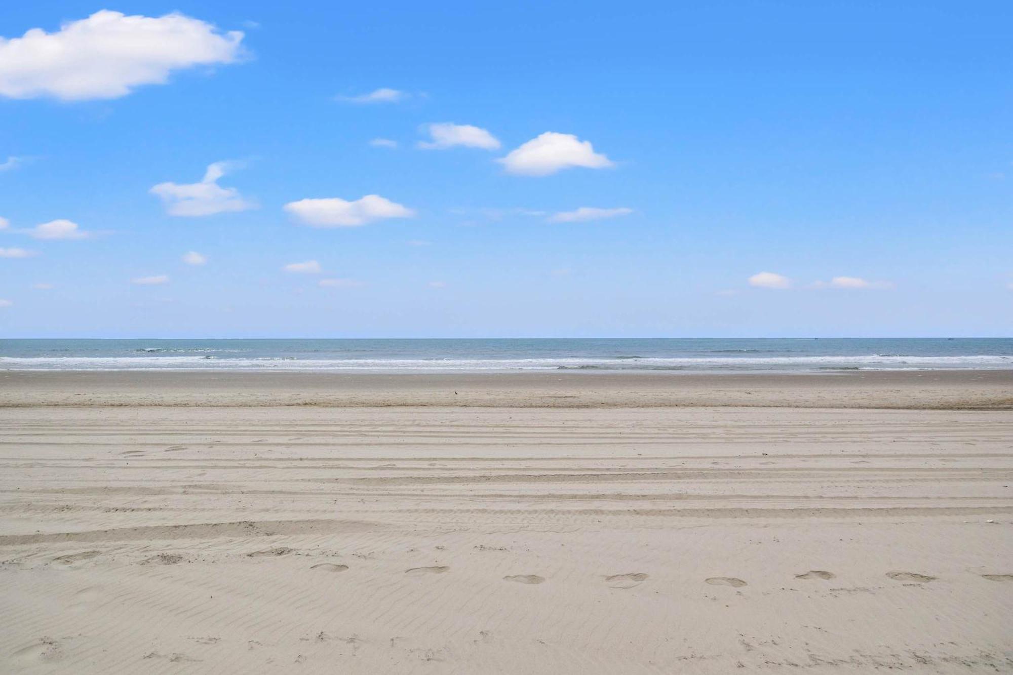 2 Double Beds Sleeps 4 Steps To Apartment Myrtle Beach