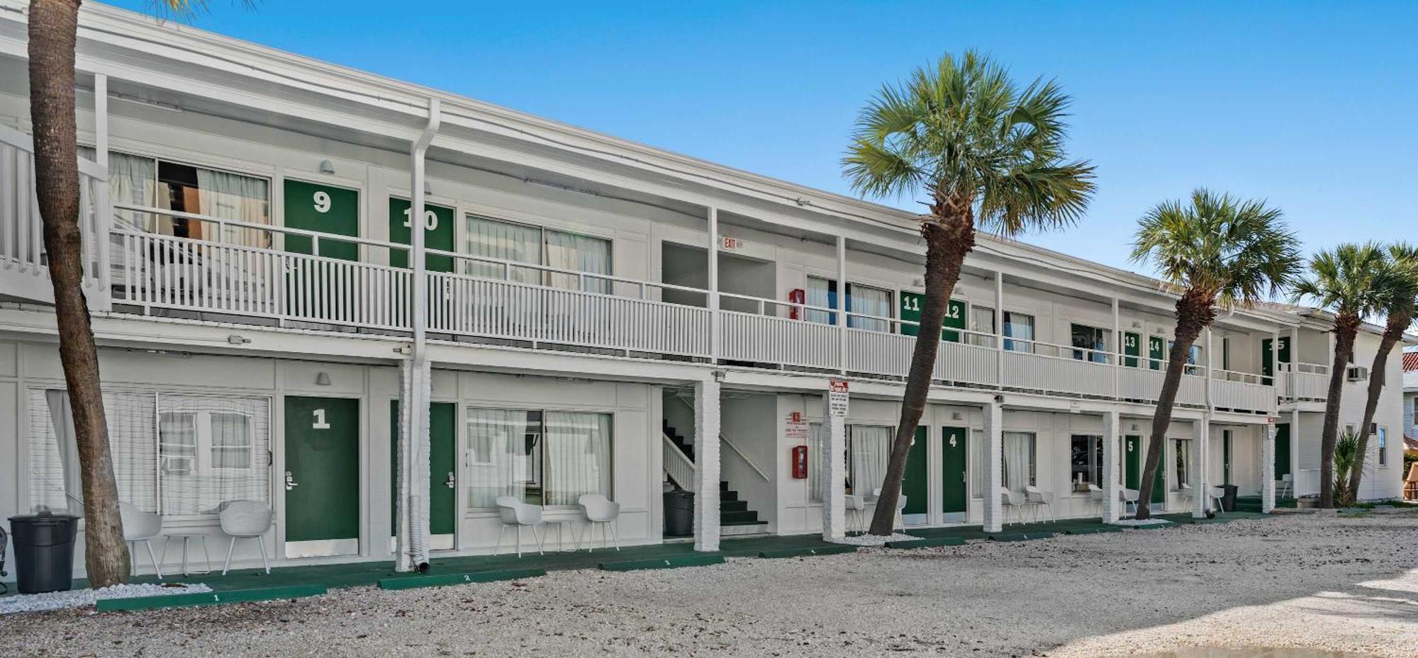 Apartment 2 Double Beds Sleeps 4 Steps To Myrtle Beach