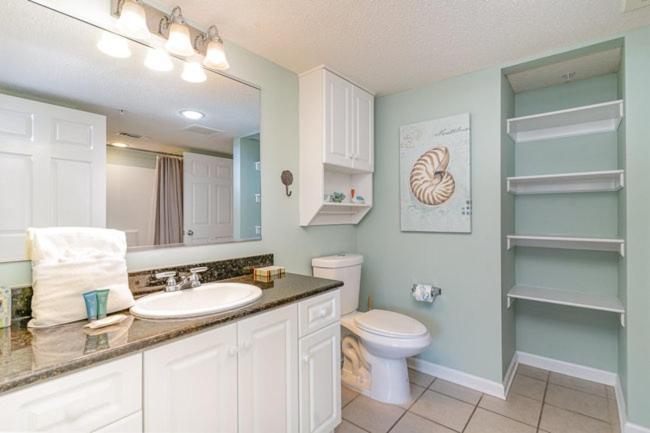 Yacht Club 2-903 Apartment