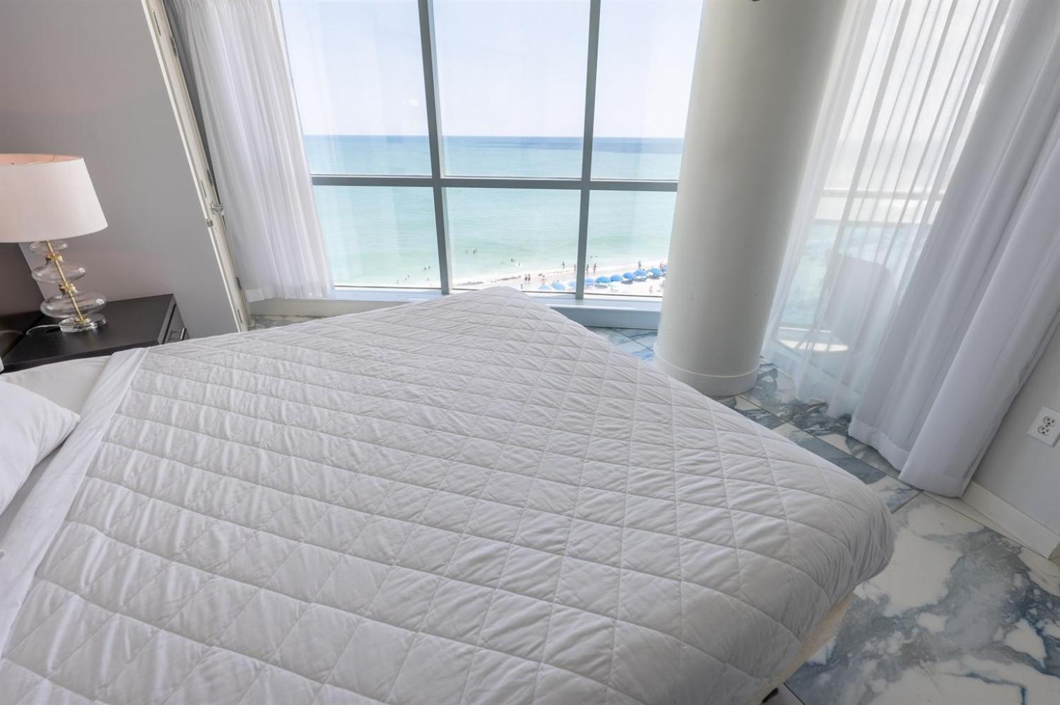 Paradise Breathtaking Oceanfront Oceans One Aparthotel *