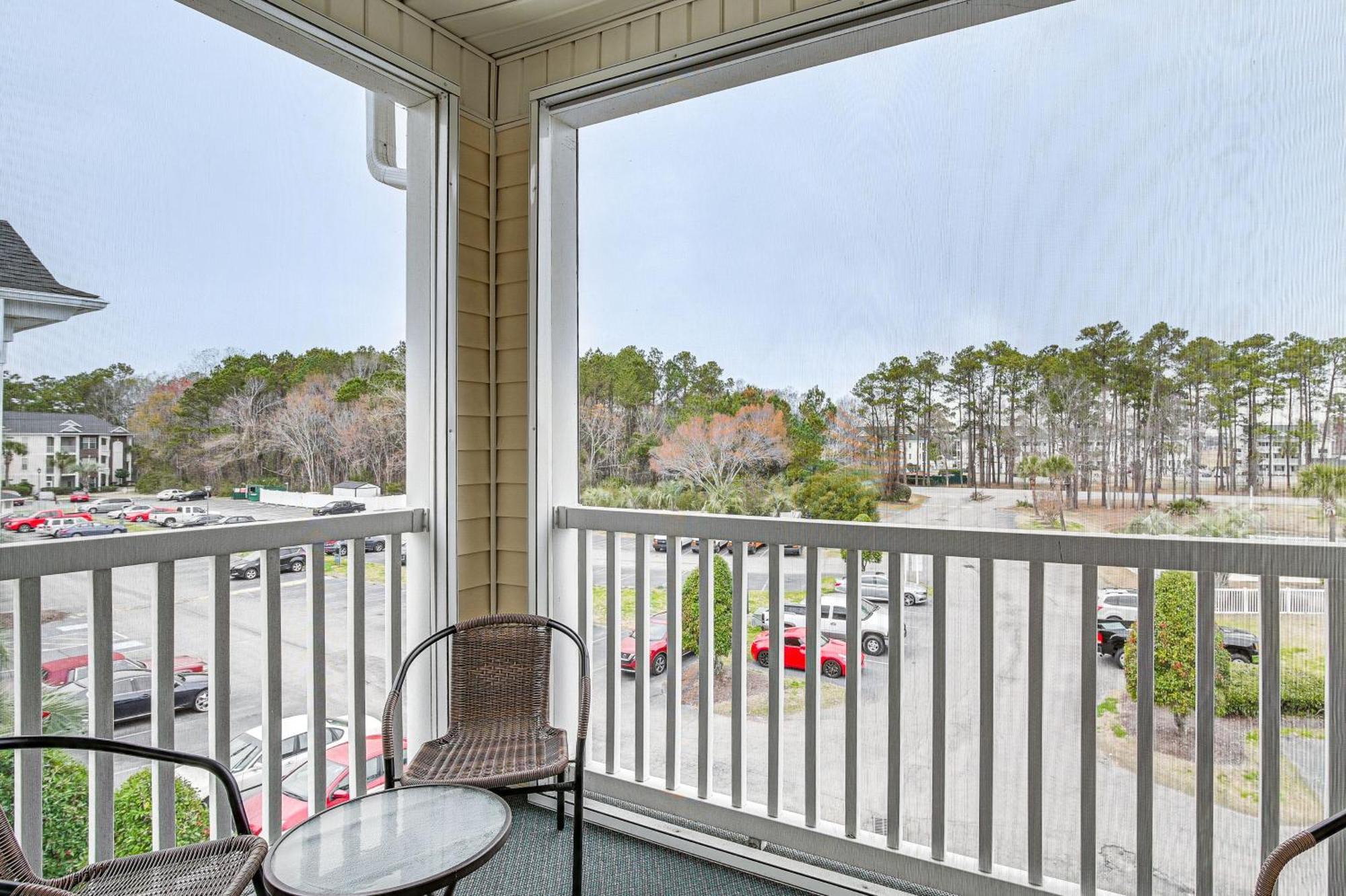 Breezy Golf With Pool Access, 4 Mi To Apartment Myrtle Beach