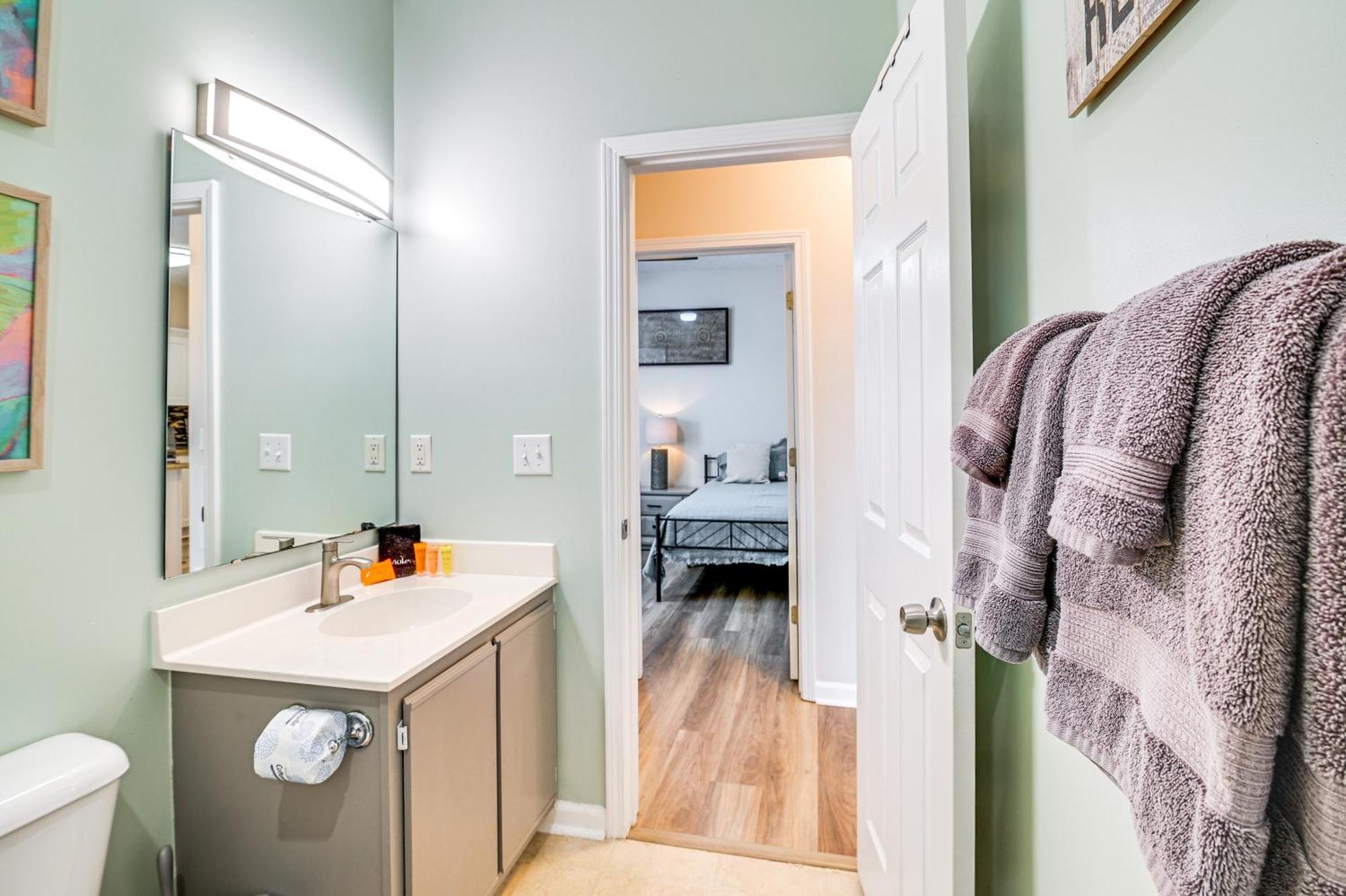 Breezy Golf With Pool Access, 4 Mi To Apartment