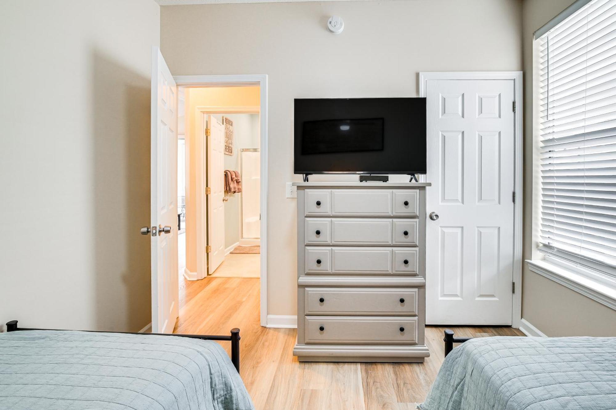 Apartment Breezy Golf With Pool Access, 4 Mi To