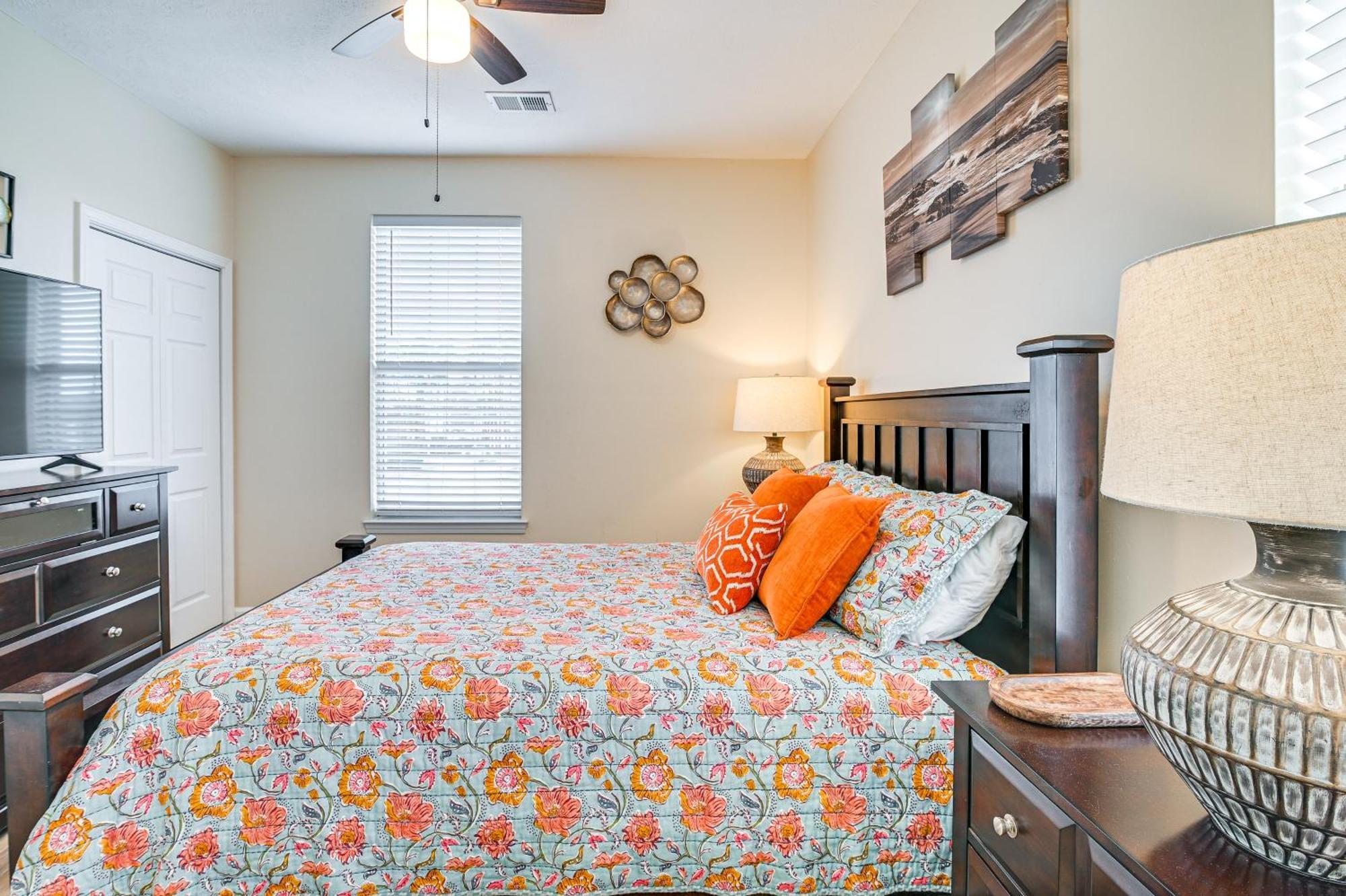 Breezy Golf With Pool Access, 4 Mi To *
