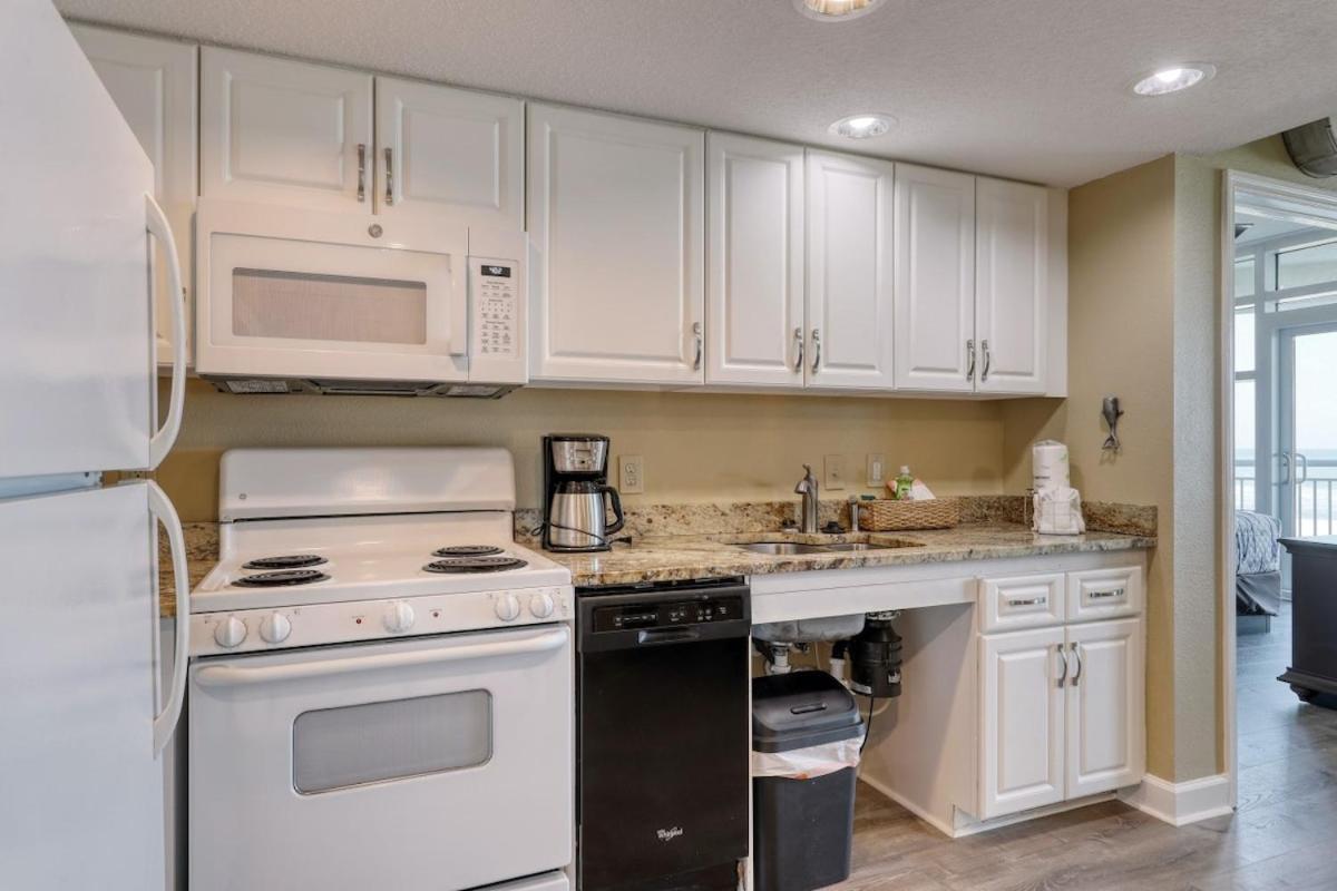 2501 S Ocean Blvd, 0101 - Ocean Front Sleeps 4 *