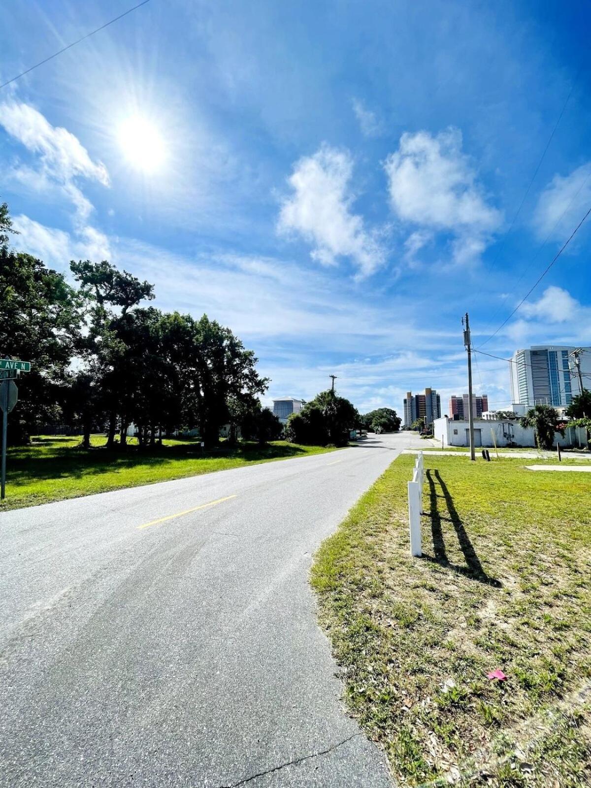 Apartment Close To The #1 Lovely 2 Bedrooms *