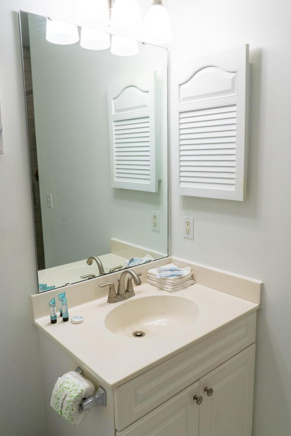 Holiday home Ground Floor 2 Bed 2 Bath Riverwalk At Arrowhead Country Club Unit 104 *